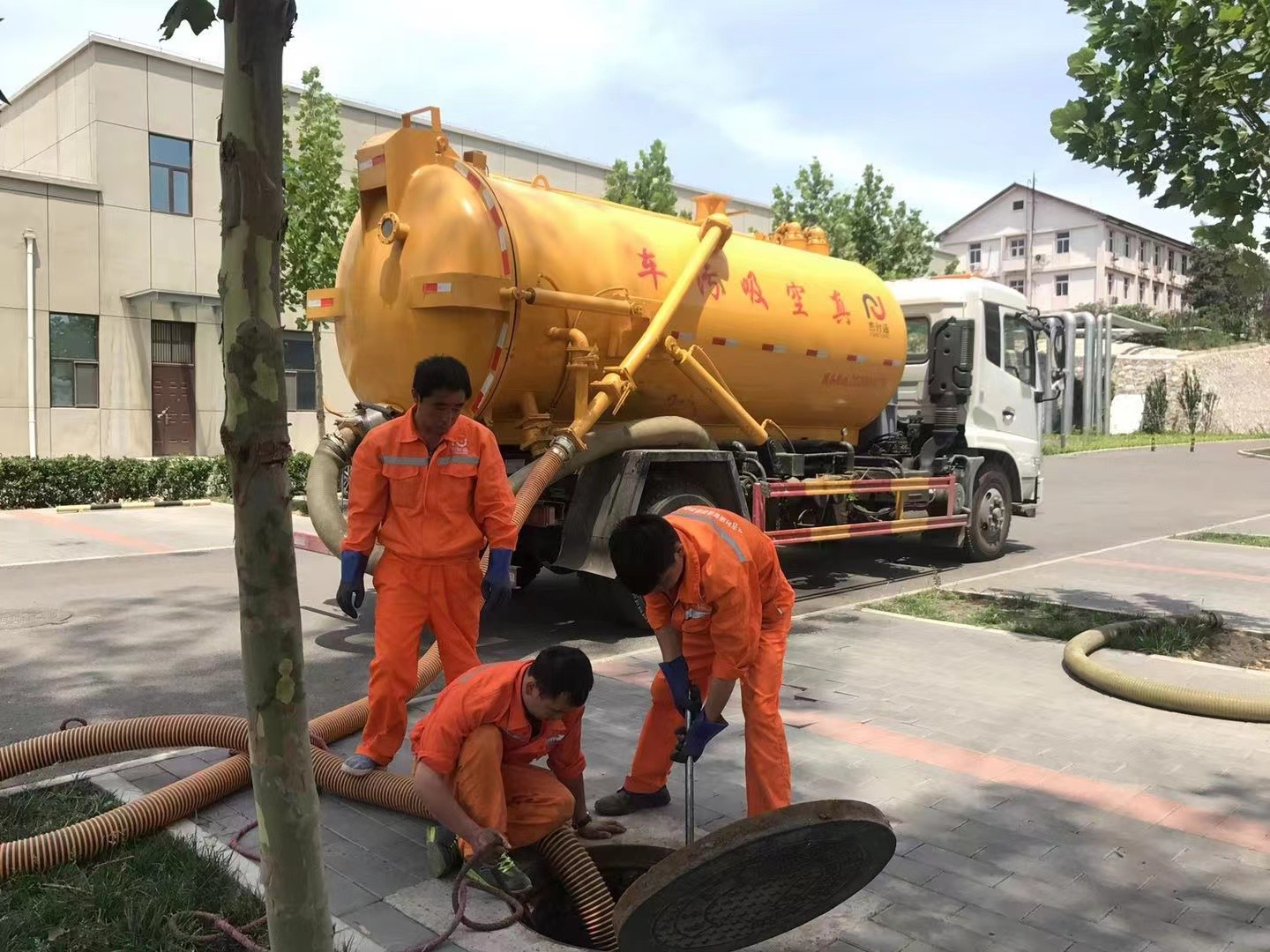 魏都化粪池清理与5-8吨吸粪车施工效率分析